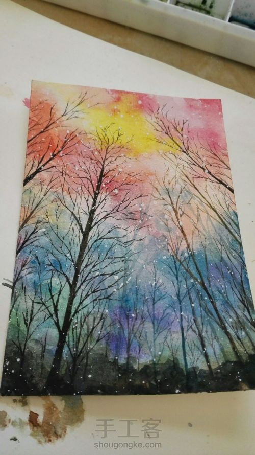 【原创】手绘水彩彩色星空树林明信片 第10步