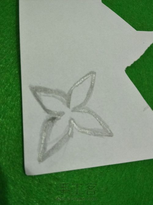 草莓甜心纸抽盒，满足你吃货的心 第11步