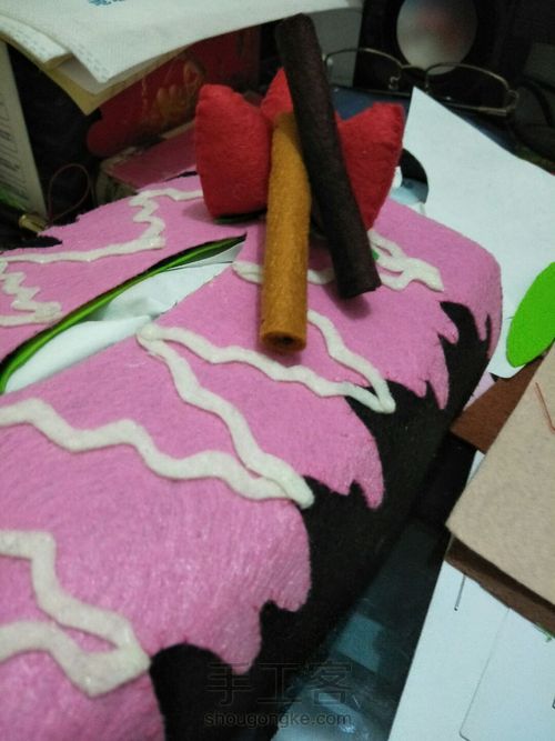 草莓甜心纸抽盒，满足你吃货的心 第15步