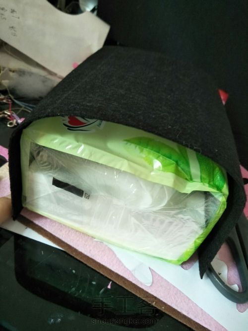 草莓甜心纸抽盒，满足你吃货的心 第3步