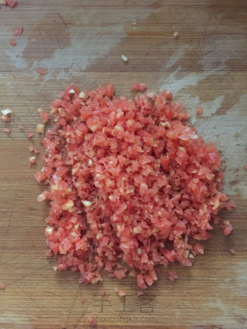 胡萝卜虾肉蛋卷的制作方法 第1步