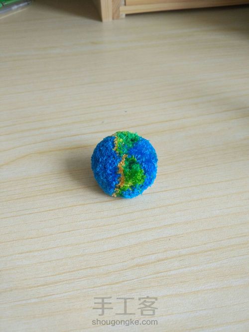 毛茸茸的 地球  徽章 第2步