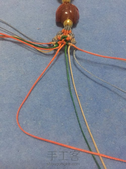 南红花朵手链 第18步
