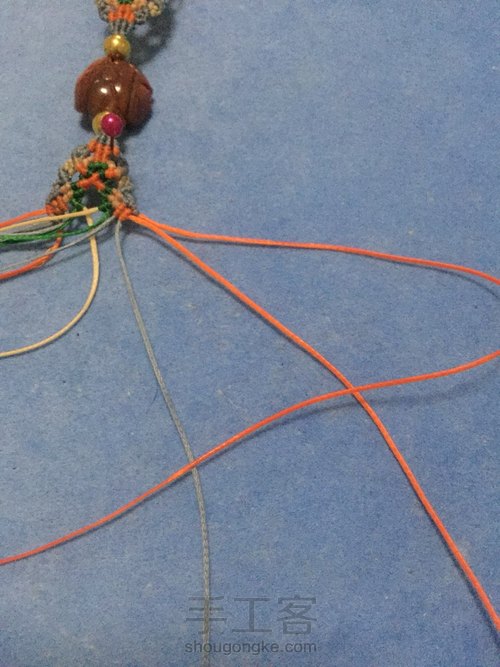 南红花朵手链 第22步