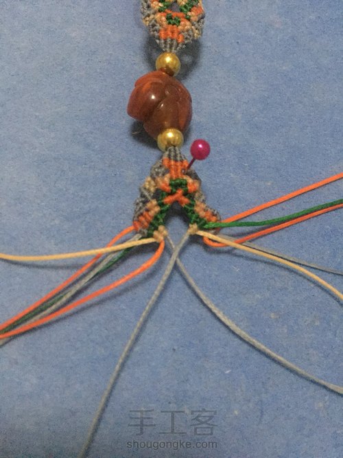 南红花朵手链 第24步