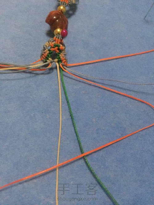 南红花朵手链 第25步