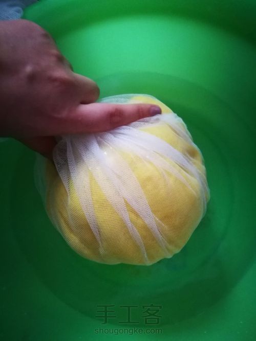 小黄鸭湿毡口金包 第8步