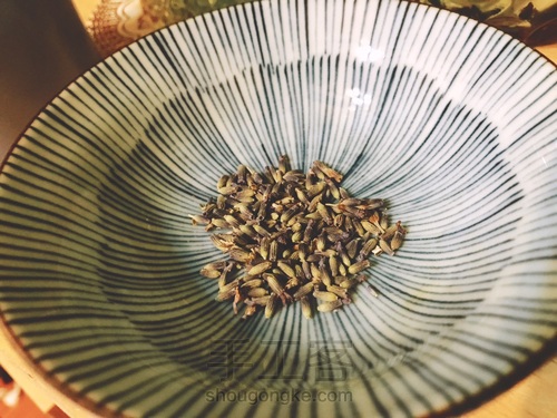 烛香薰风#自制蜡烛# 第11步