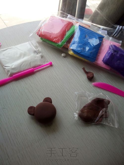 超轻粘土~布朗熊~ 第1步