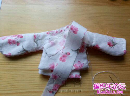 (转)娃娃汉服 第13步