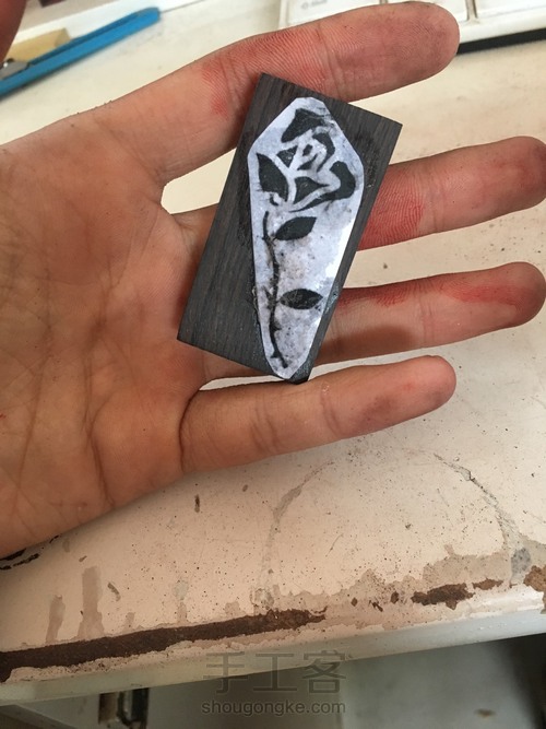 滴胶玫瑰牌子 第2步