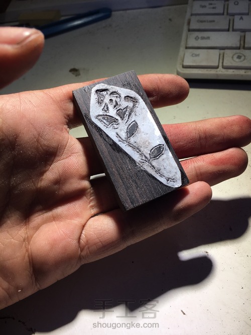 滴胶玫瑰牌子 第3步