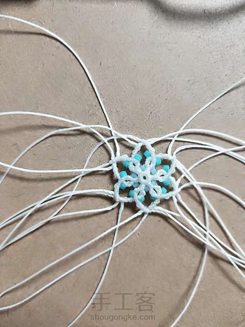 雪落无声·斜卷结手绳 第9步