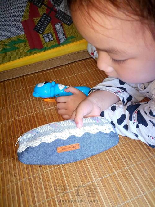 仿某宝上给孩子缝了一个笔袋 第2步