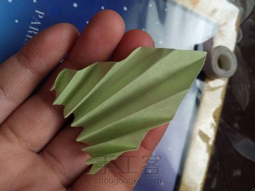 树叶装饰物 第7步