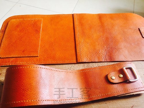植鞣革染色男士斜挎包 第15步