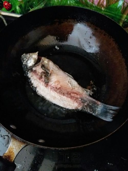 鲜美鲫鱼汤 第2步