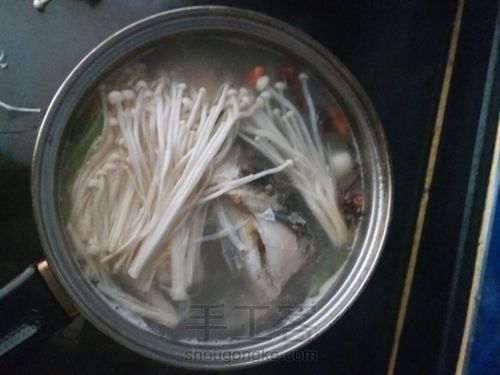 鲜美鲫鱼汤 第5步