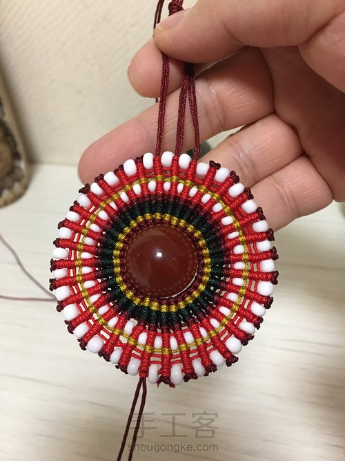 红运当头挂饰。 第12步