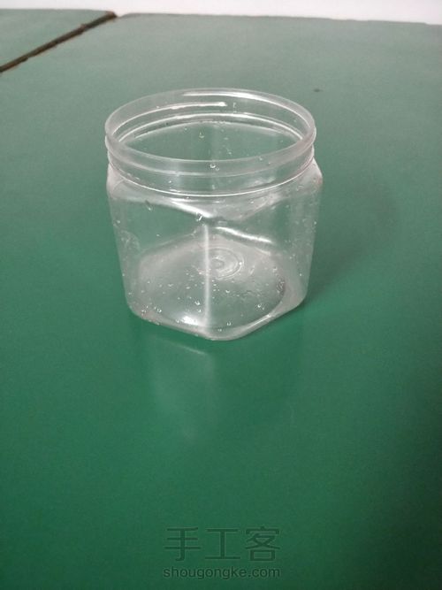 零食罐巧变收纳盒 第2步
