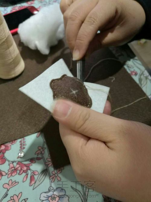 低调的华丽，串珠装饰胸针项链 第12步