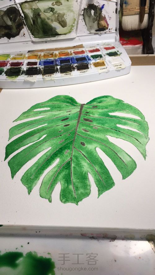 手绘一片小叶子。 第4步