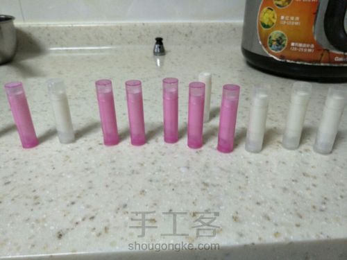 手工制纯天然润唇膏 第4步