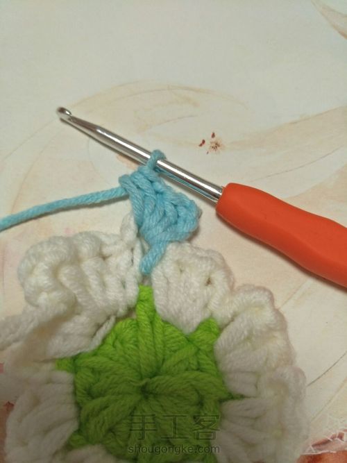 唯美雏菊杯垫 第17步