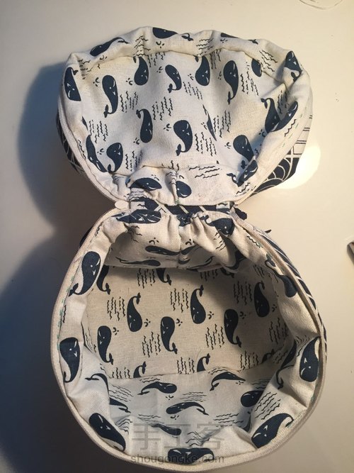 手残党的桶形化(fàn)妆(hé)包 第10步