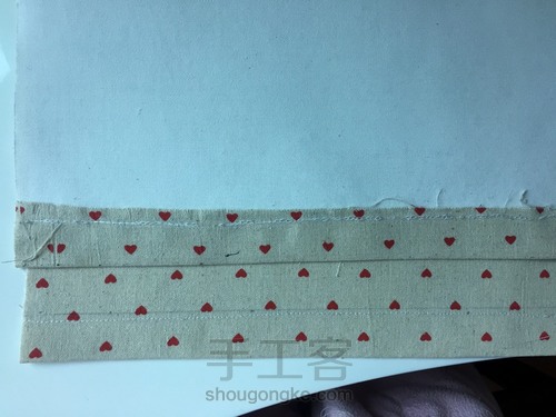 手残党的筒型抽(dà)绳(zû)包(ba) 第3步