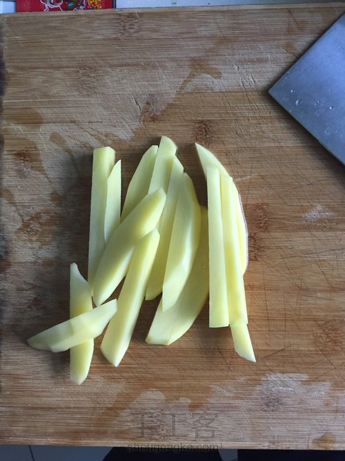 黑暗料理崇拜者的花式炸土豆 第1步