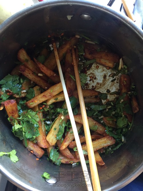 黑暗料理崇拜者的花式炸土豆 第7步