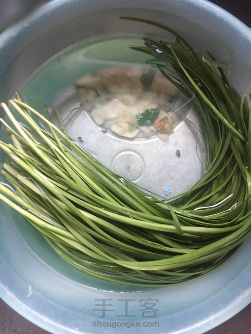 黑暗料理崇拜者的凉拌韭菜 第1步