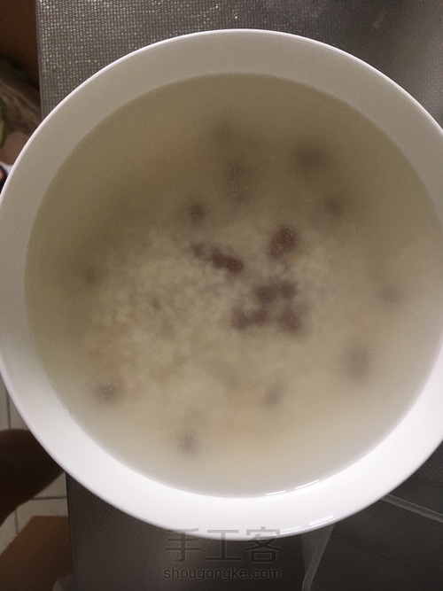 黑暗料理崇拜者的糯米焖烟肉 第2步