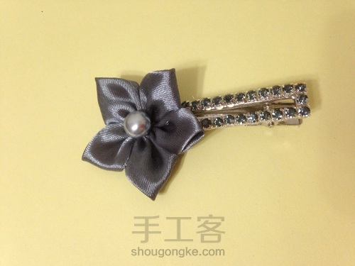 灰色小花边夹 第6步