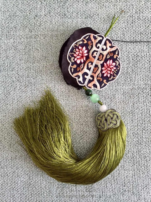 古风精致香囊包挂 第9步