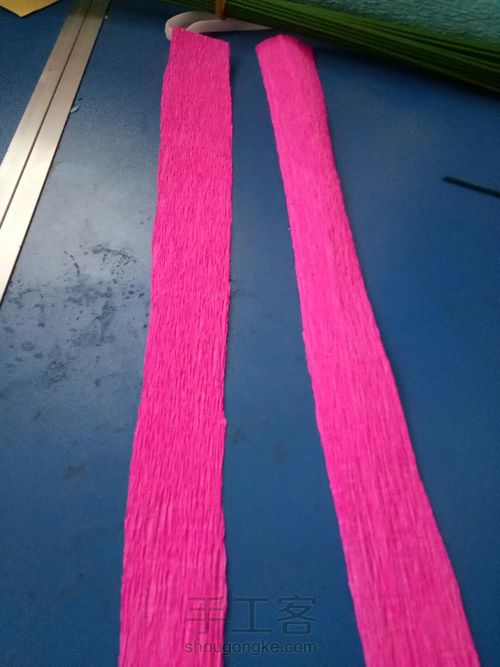 皱纹纸美丽的玫瑰 第1步