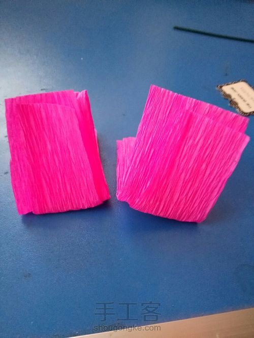 皱纹纸美丽的玫瑰 第2步