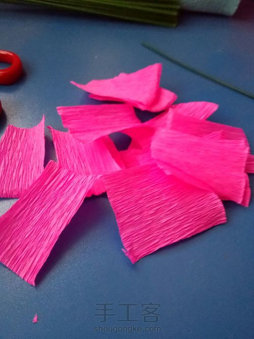 皱纹纸美丽的玫瑰 第3步