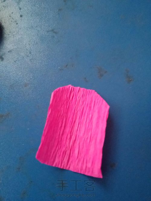 皱纹纸美丽的玫瑰 第4步