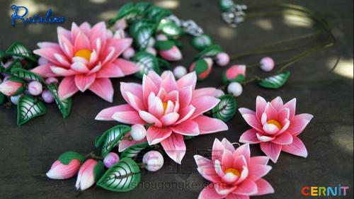 DIY粘土手工制作荷花装饰项链【转载】 第1步
