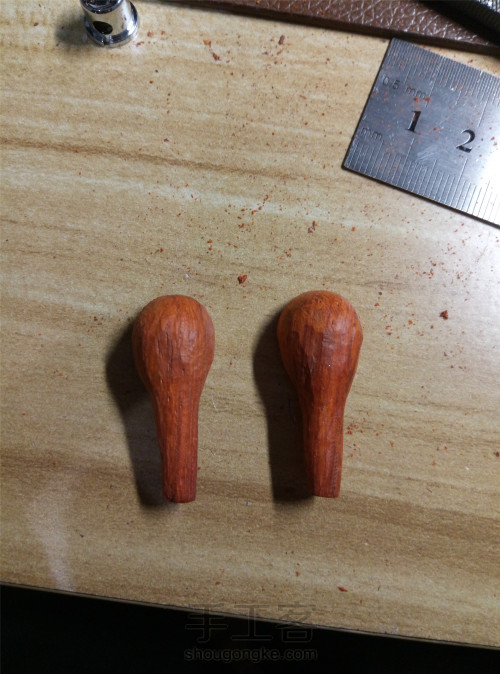 【时髦木匠】改装木耳机，红花梨制作 第3步