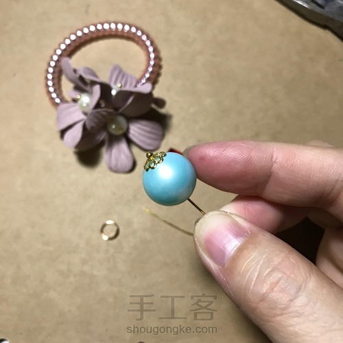 简单粗暴制作的珍珠花朵发圈发绳头饰 第12步