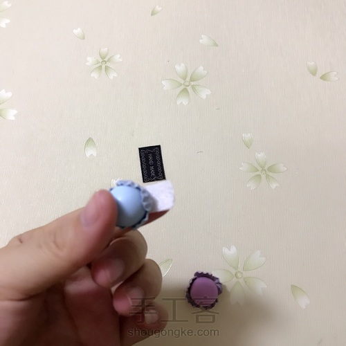 简单  彩色珍珠花朵发圈 第17步