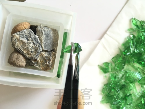 翠绿的玻璃盒 第4步