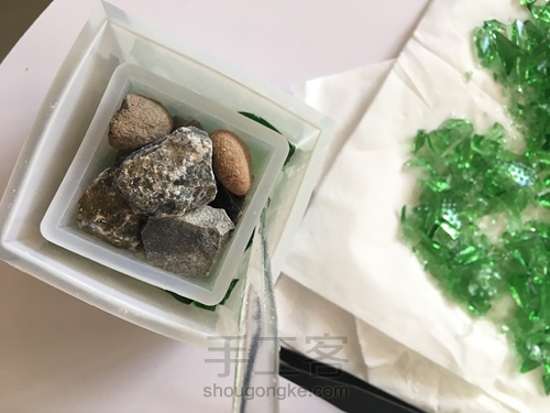 翠绿的玻璃盒 第5步