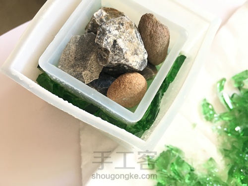 翠绿的玻璃盒 第6步