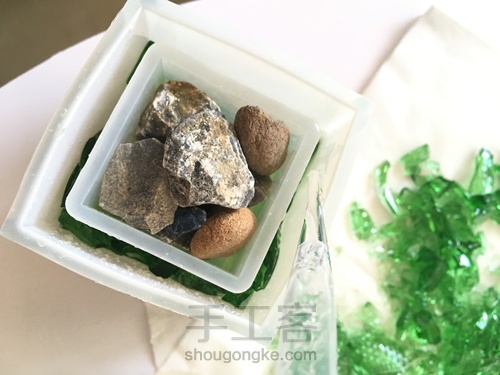 翠绿的玻璃盒 第7步