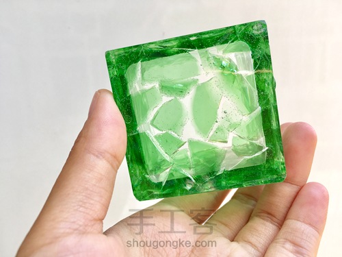 翠绿的玻璃盒 第14步