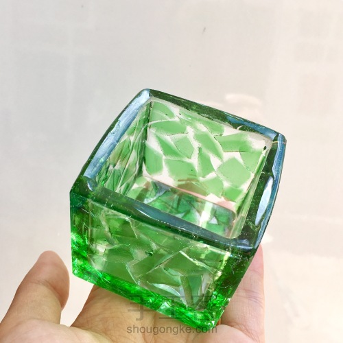 翠绿的玻璃盒 第15步